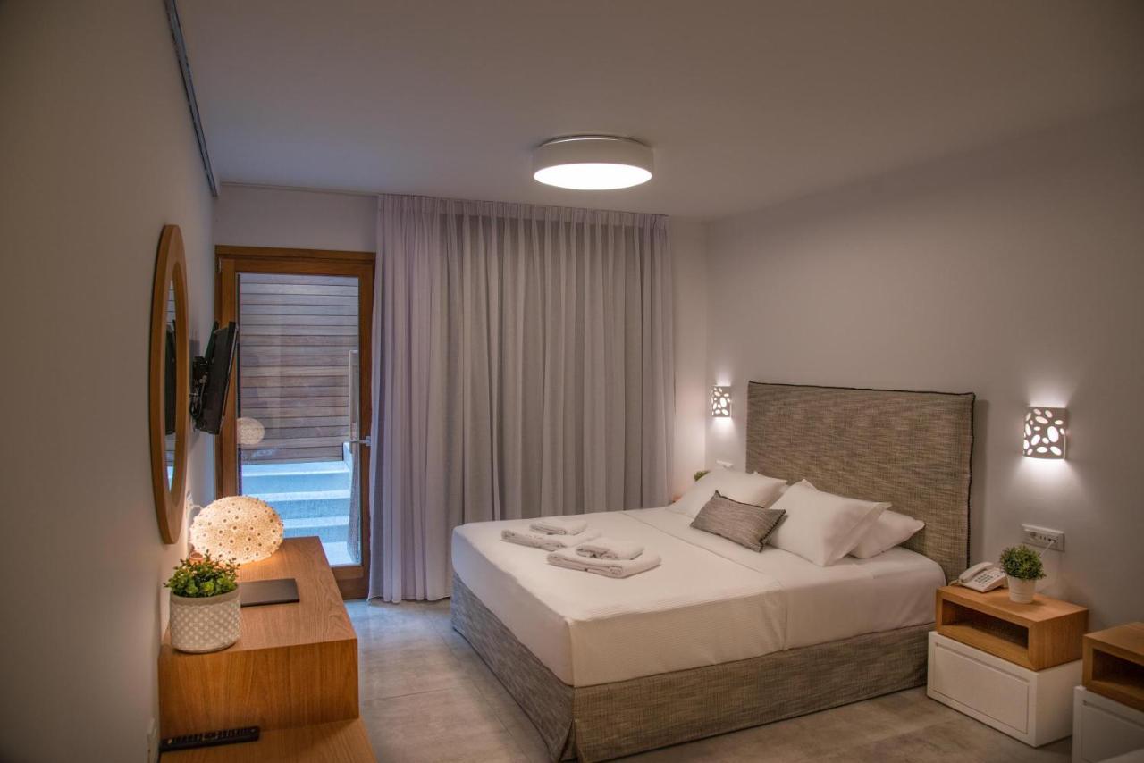 Natura Luxury Boutique Hotel Skopelos Loutraki  Екстериор снимка