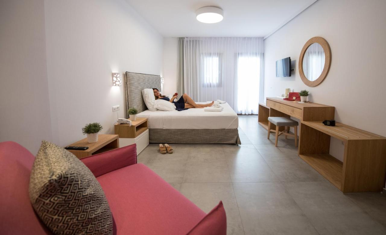 Natura Luxury Boutique Hotel Skopelos Loutraki  Екстериор снимка