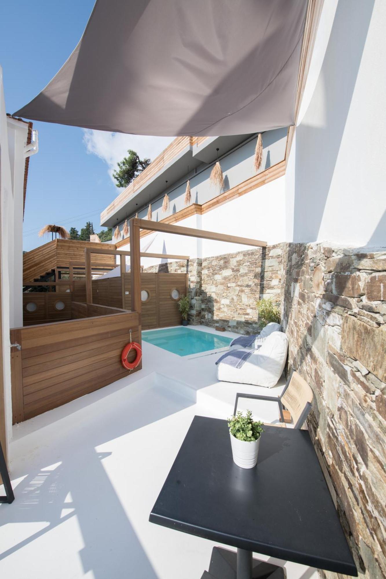 Natura Luxury Boutique Hotel Skopelos Loutraki  Екстериор снимка